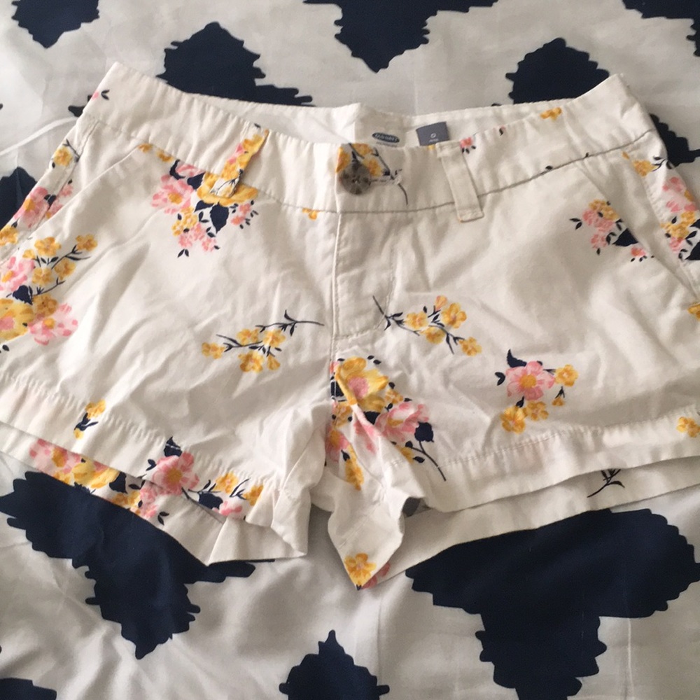 Floral white shorts
